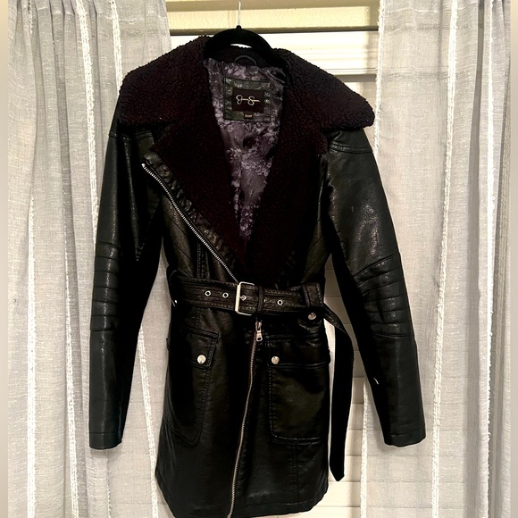 Black leather and Sherpa belted jacket - Picture 1 of 4